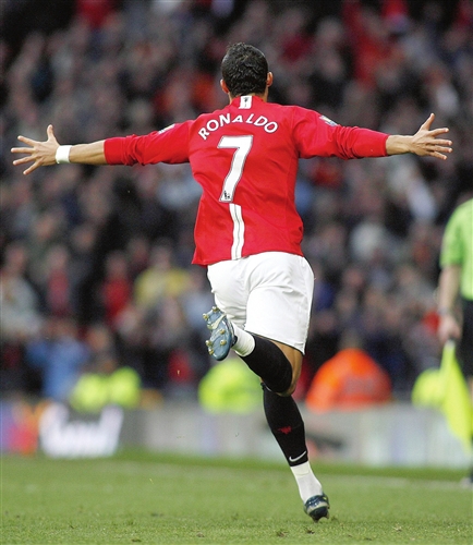 足球而受益 足球而受益